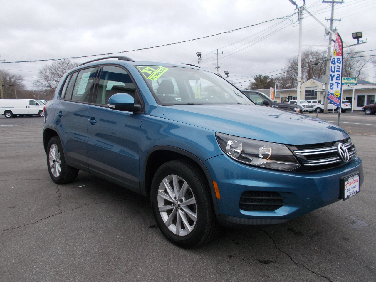 Volkswagen Tiguan S 4Motion 2017