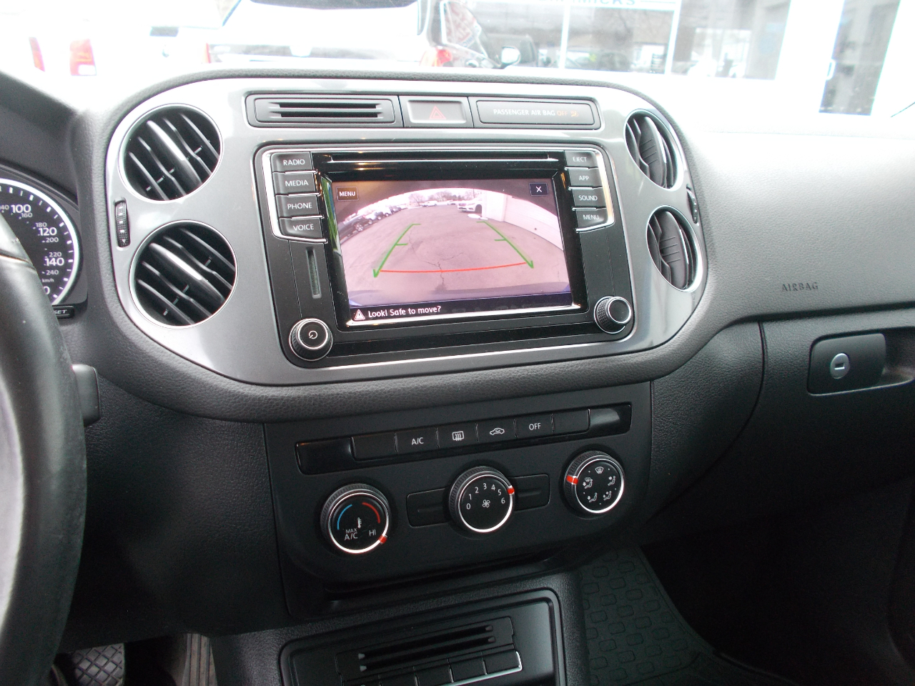 Volkswagen Tiguan S 4Motion 2017