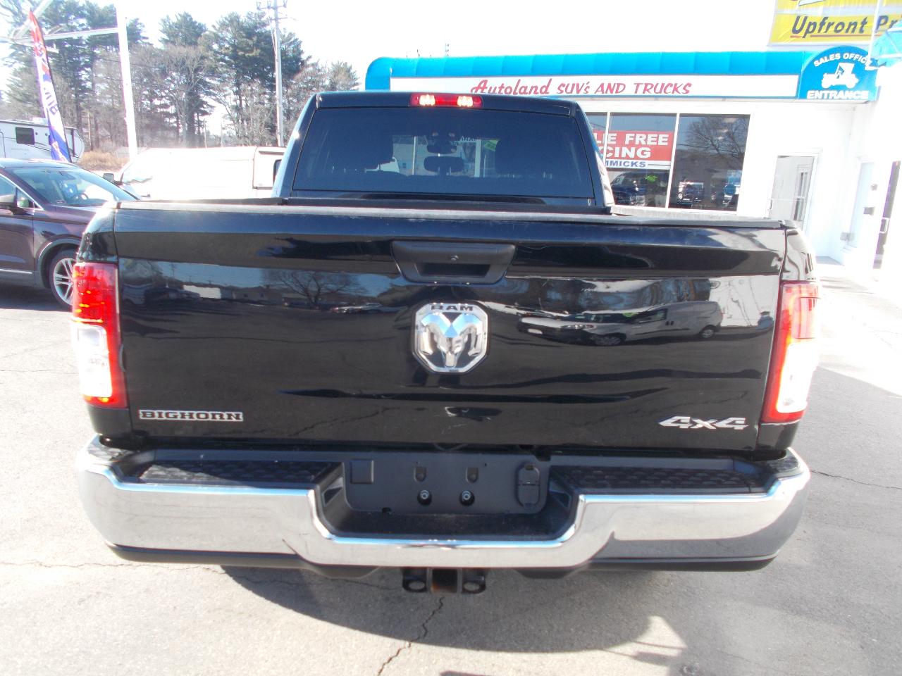 RAM 2500 Tradesman Crew Cab SWB 4WD 2024