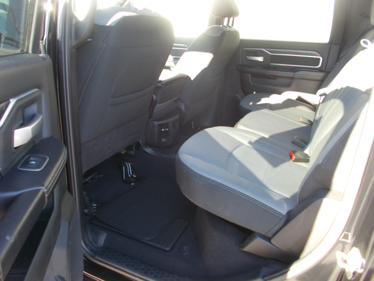 RAM 2500 Tradesman Crew Cab SWB 4WD 2024