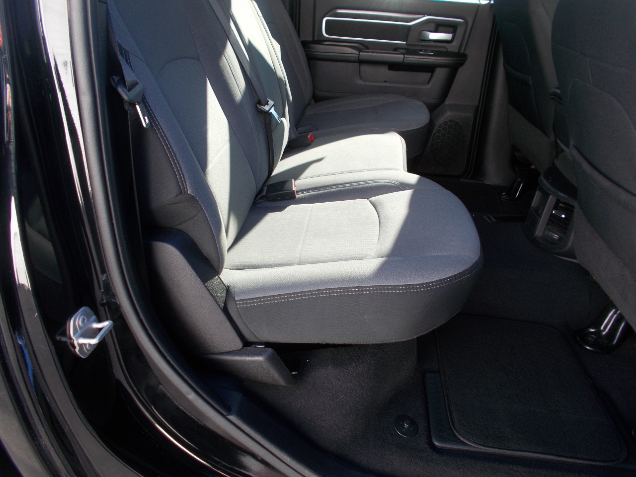 RAM 2500 Tradesman Crew Cab SWB 4WD 2024