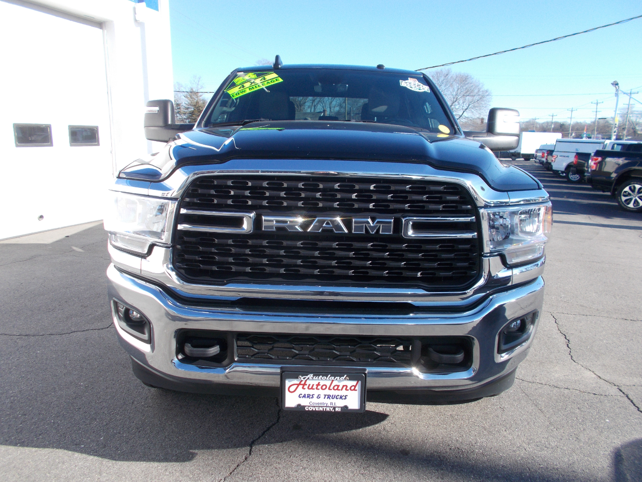 RAM 2500 Tradesman Crew Cab SWB 4WD 2024