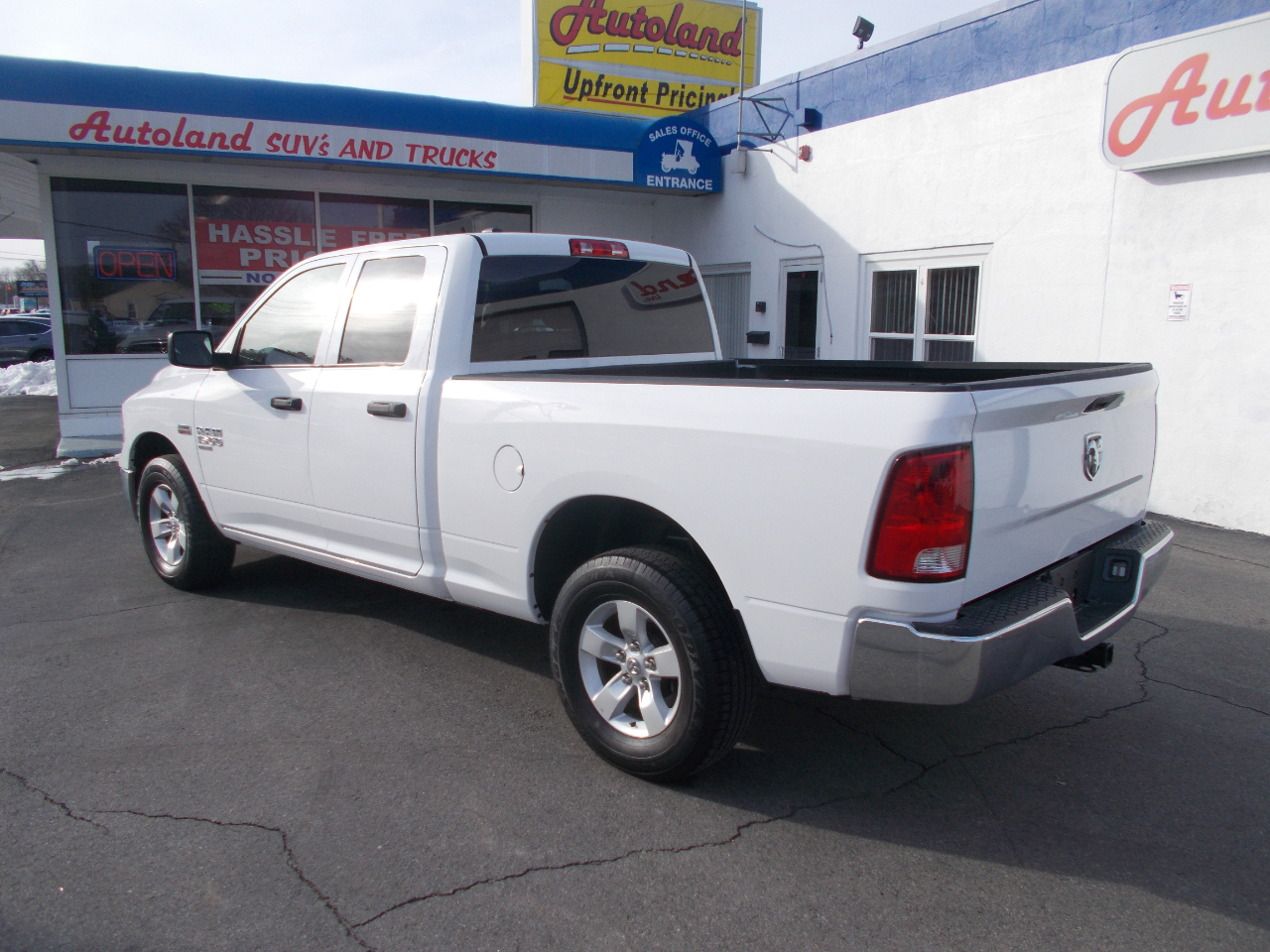 RAM 1500 Classic Tradesman Quad Cab 4WD 2020