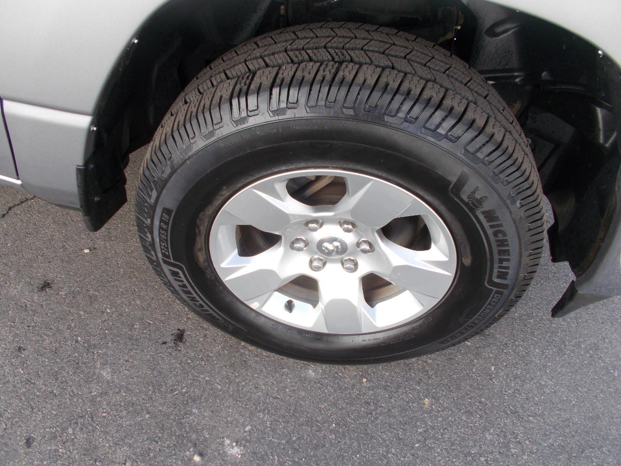 RAM 1500 Big Horn Quad Cab 4WD 2019