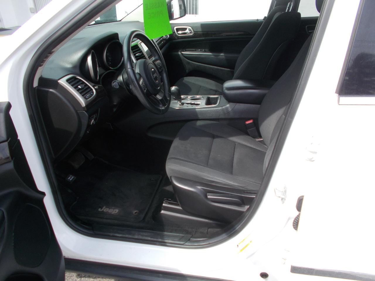 Jeep Grand Cherokee Laredo 4WD 2013