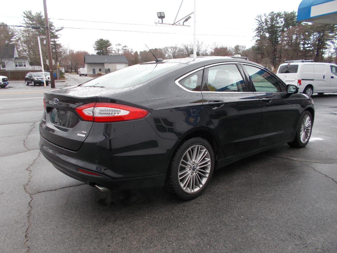 Ford Fusion SE 2015