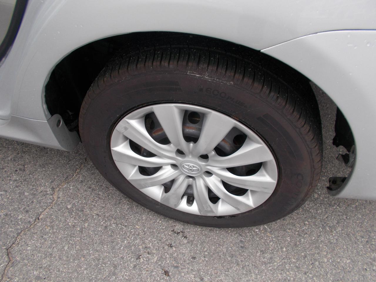 Toyota Corolla 4dr Sdn Auto LE Special Edition (Natl) 2013