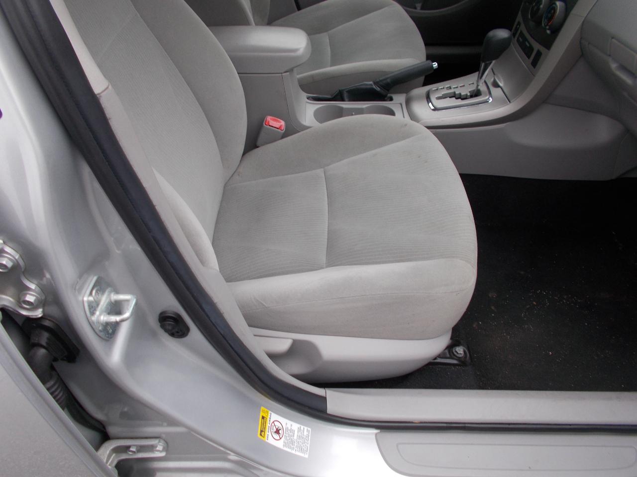 Toyota Corolla 4dr Sdn Auto LE Special Edition (Natl) 2013