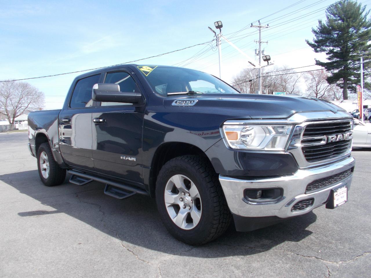 RAM 1500 Big Horn/Lone Star 4x4 Crew Cab 5'7" Box 2019