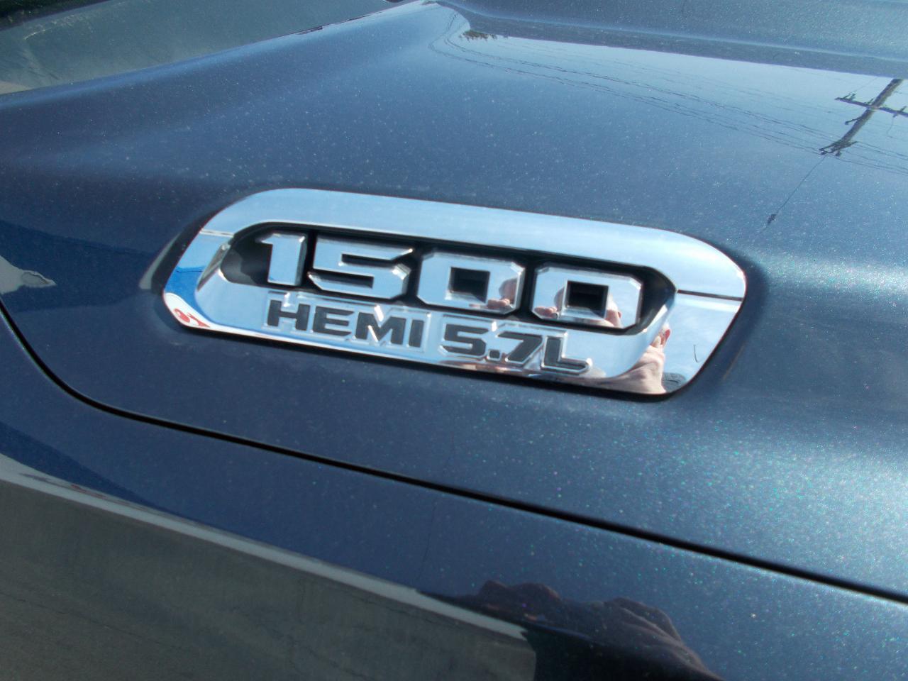 RAM 1500 Big Horn/Lone Star 4x4 Crew Cab 5'7" Box 2019