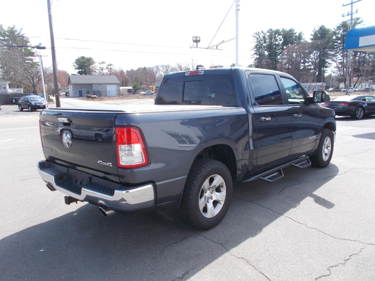 RAM 1500 Big Horn/Lone Star 4x4 Crew Cab 5'7" Box 2019