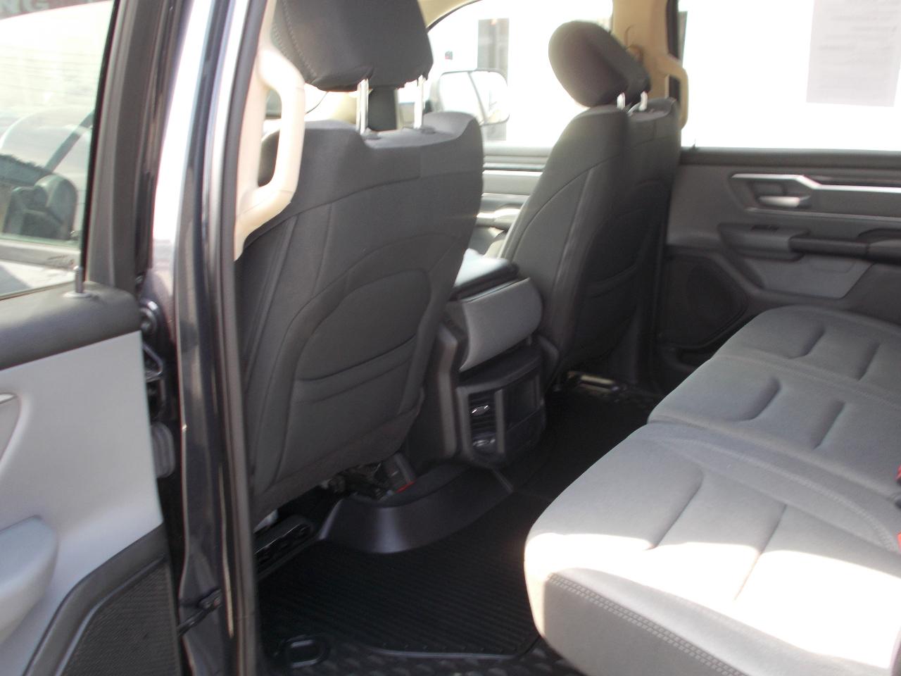 RAM 1500 Big Horn/Lone Star 4x4 Crew Cab 5'7" Box 2019