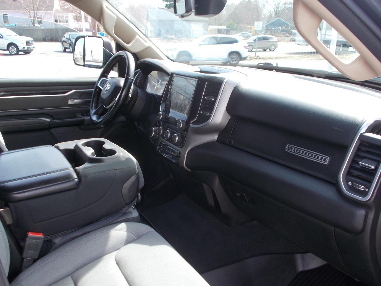 RAM 1500 Big Horn/Lone Star 4x4 Crew Cab 5'7" Box 2019