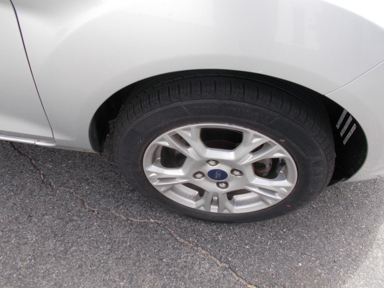 Ford Fiesta 5dr HB SE 2016