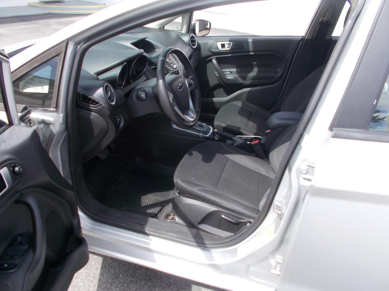 Ford Fiesta 5dr HB SE 2016