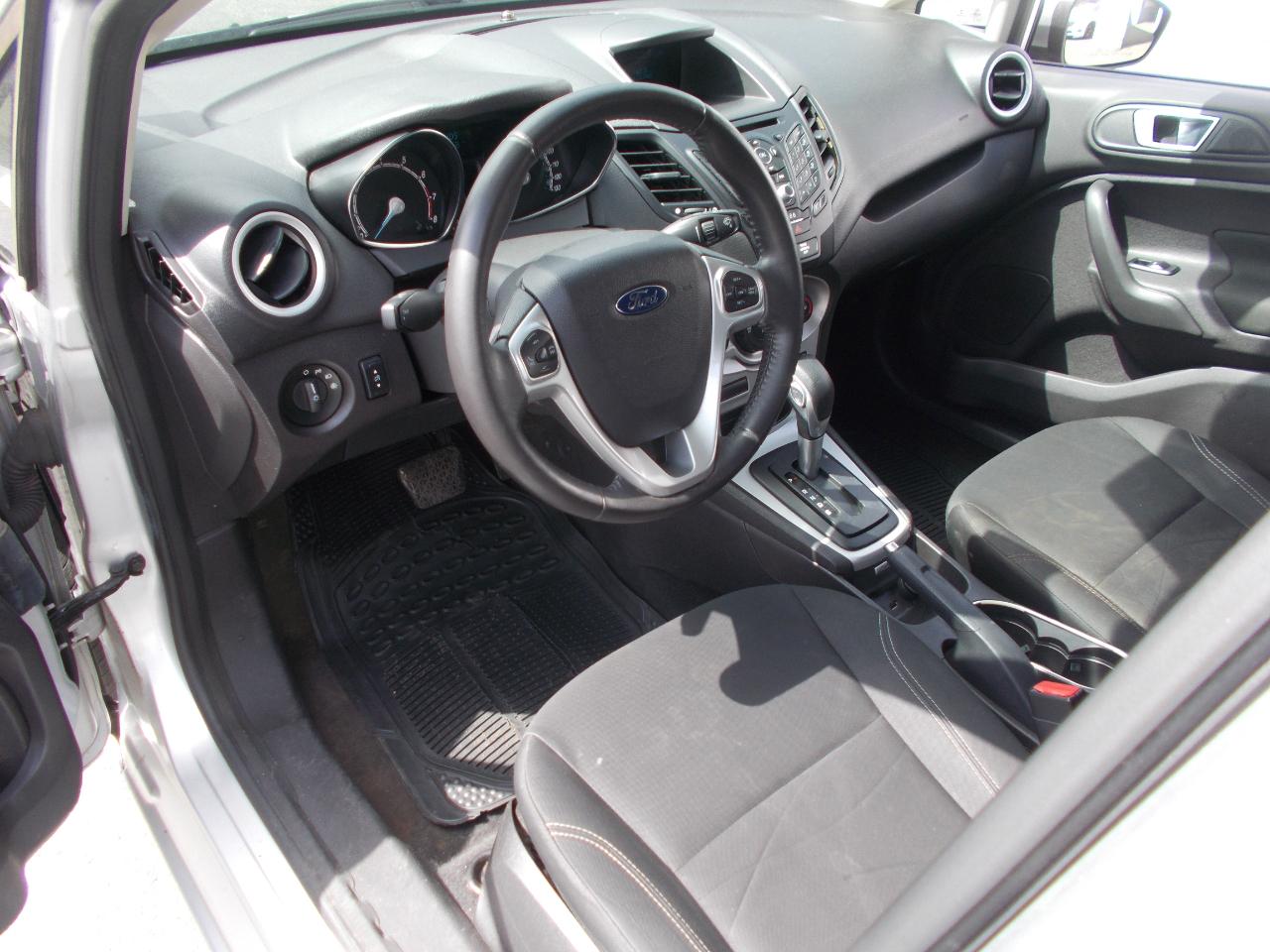 Ford Fiesta 5dr HB SE 2016