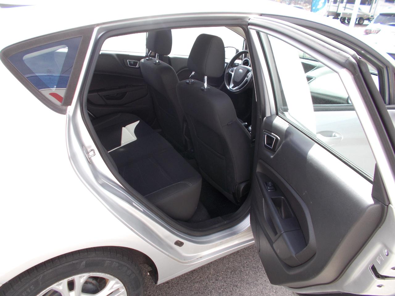 Ford Fiesta 5dr HB SE 2016