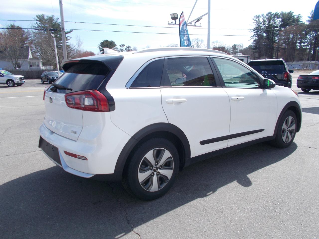 Kia Niro LX FWD 2018
