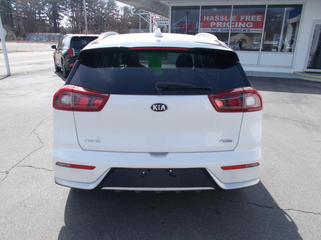Kia Niro LX FWD 2018
