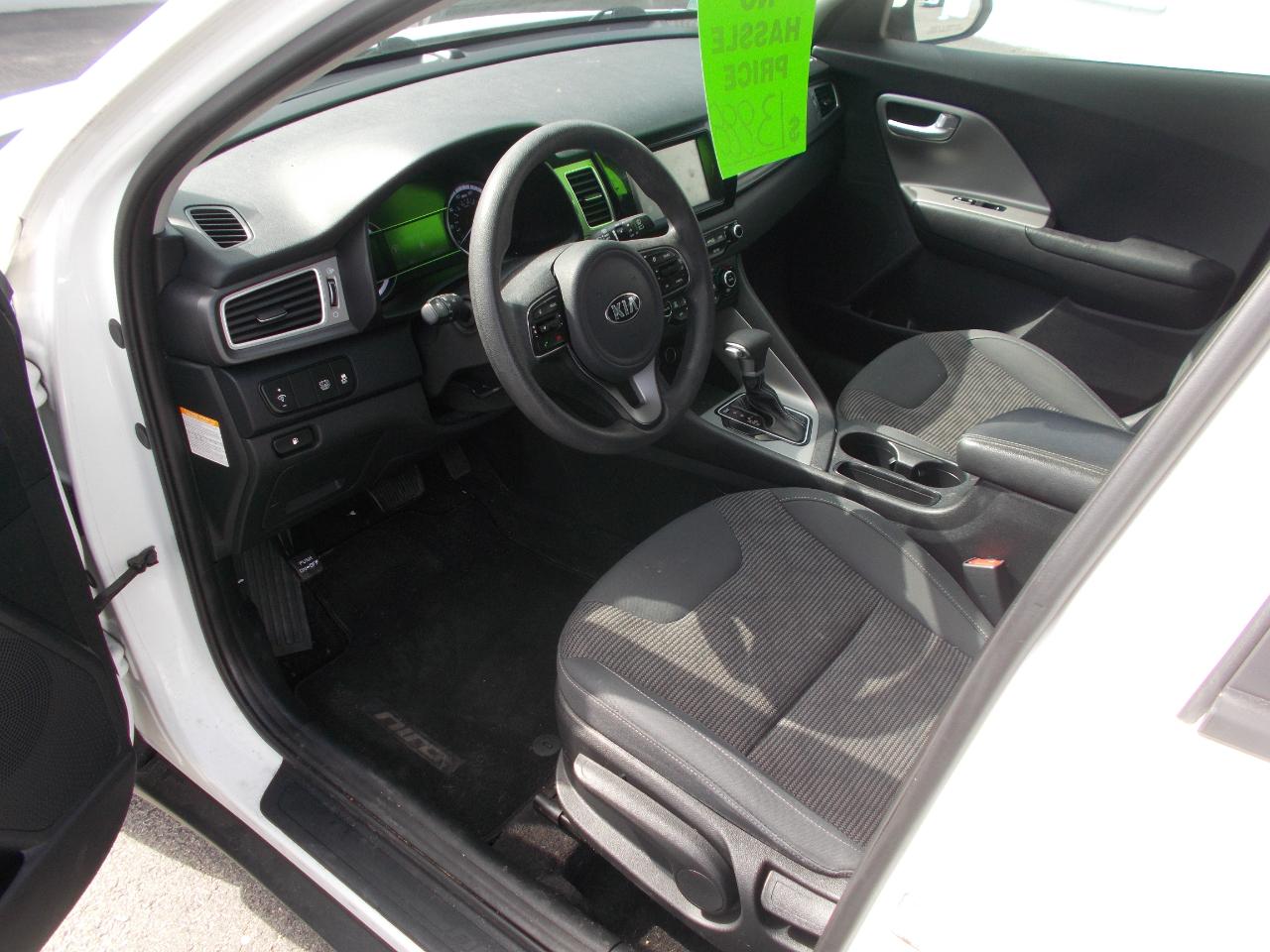 Kia Niro LX FWD 2018