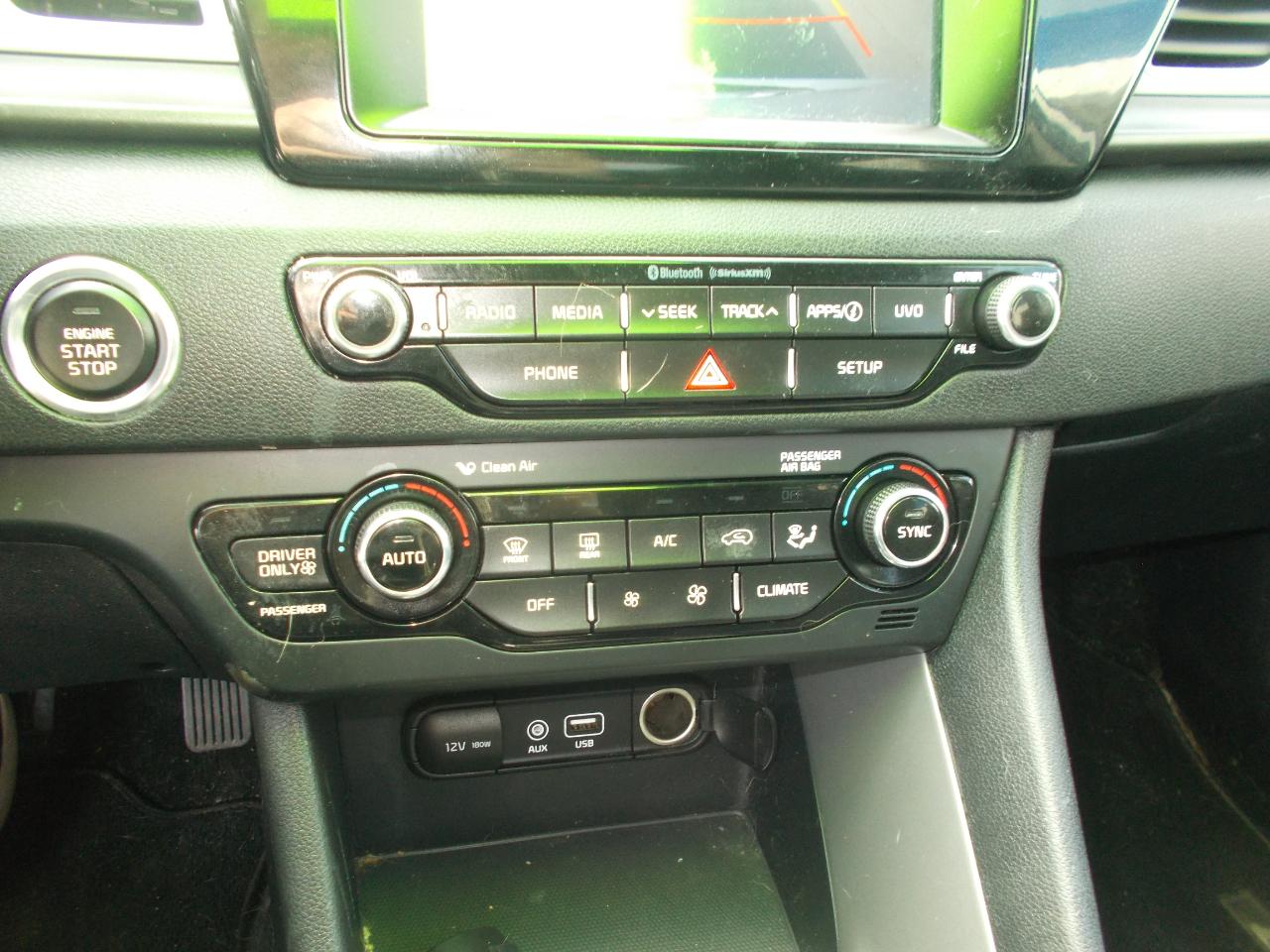 Kia Niro LX FWD 2018