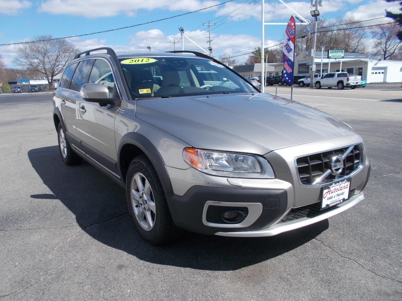 Volvo XC70 4dr Wgn 3.2L PZEV 2012