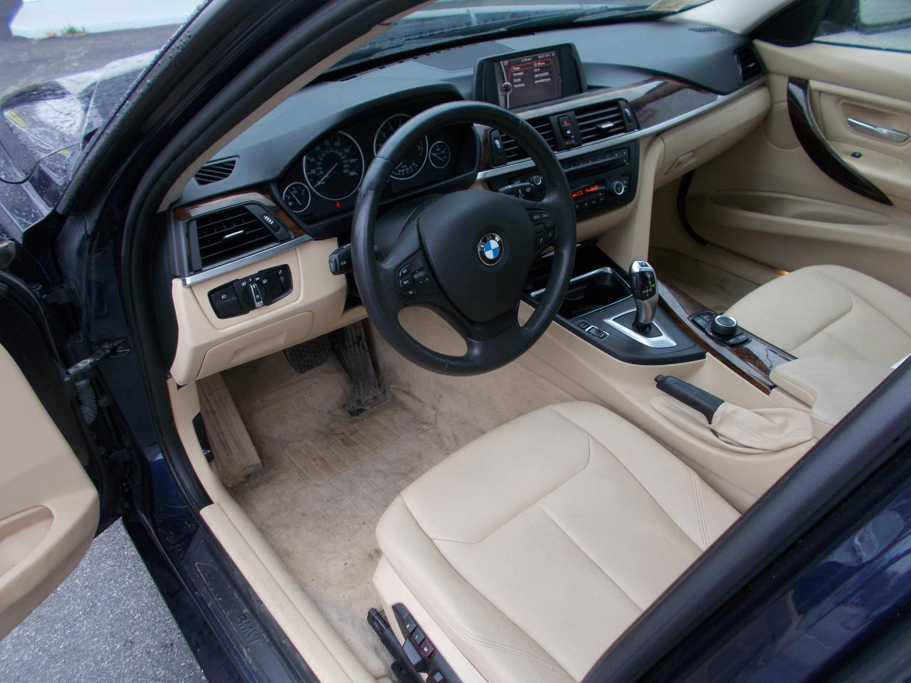 BMW 3 Series 4dr Sdn 328i xDrive AWD SULEV South Africa 2013