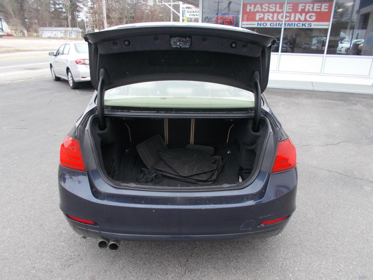 BMW 3 Series 4dr Sdn 328i xDrive AWD SULEV South Africa 2013