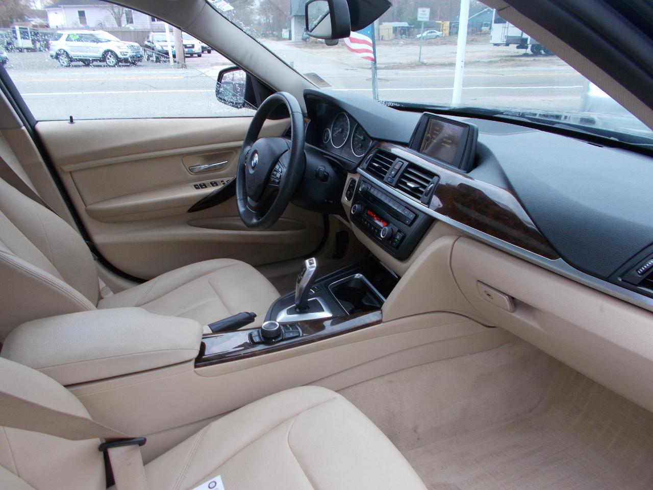 BMW 3 Series 4dr Sdn 328i xDrive AWD SULEV South Africa 2013