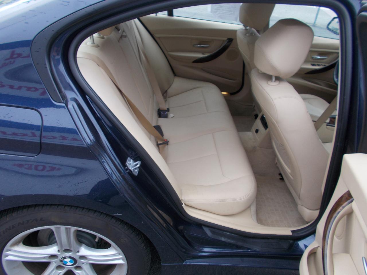 BMW 3 Series 4dr Sdn 328i xDrive AWD SULEV South Africa 2013