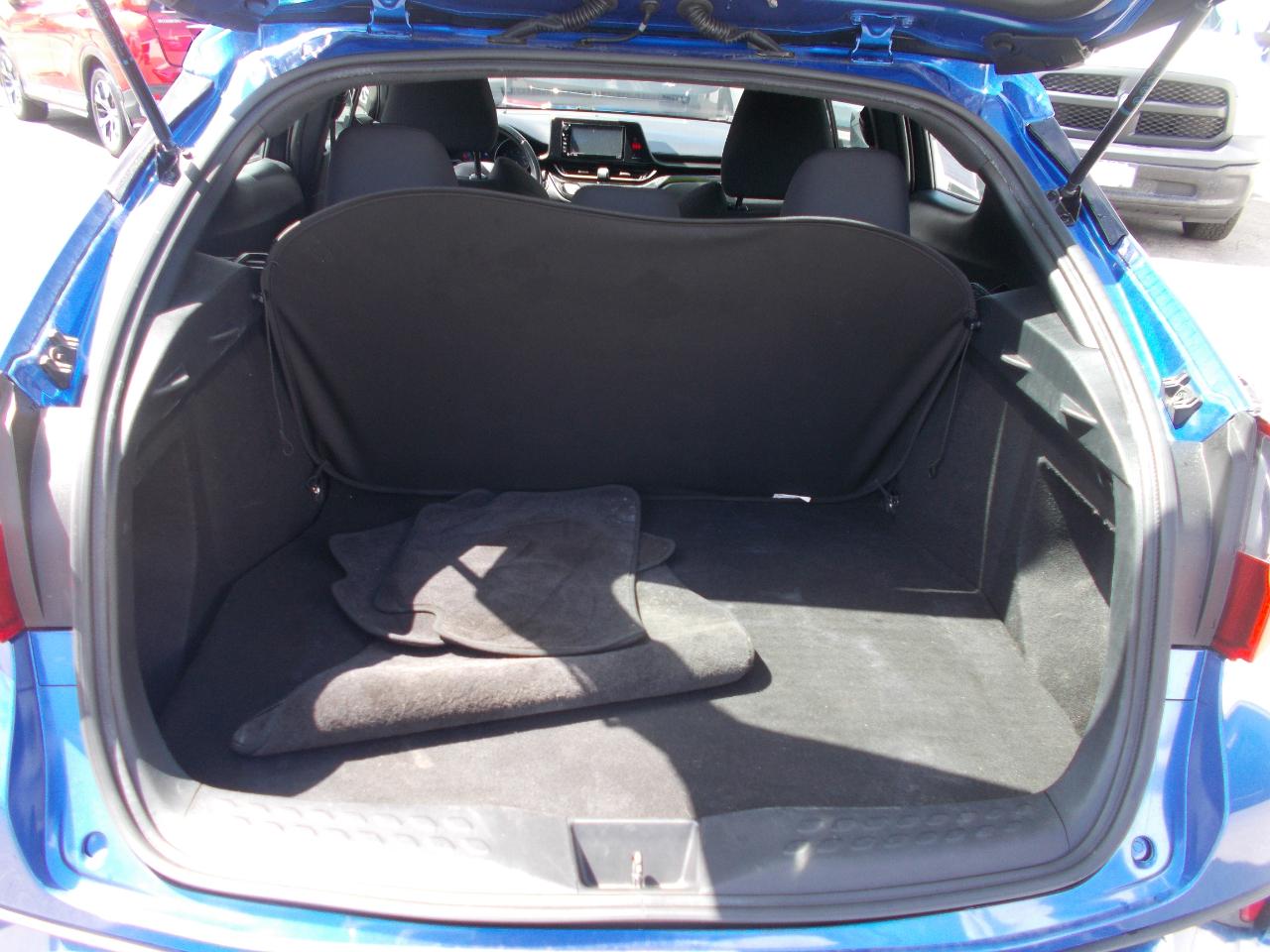 Toyota C-HR XLE FWD (Natl) 2018