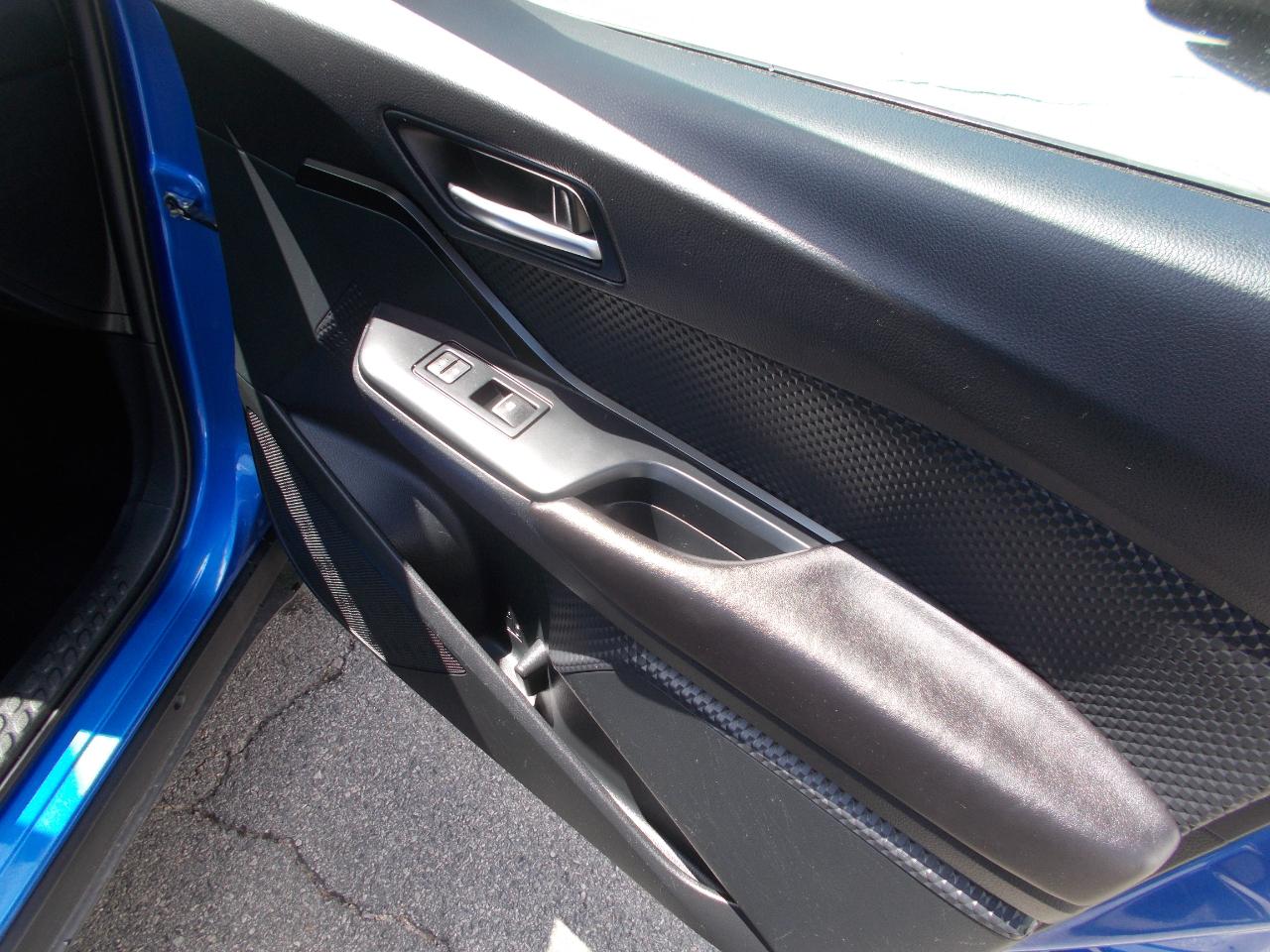 Toyota C-HR XLE FWD (Natl) 2018