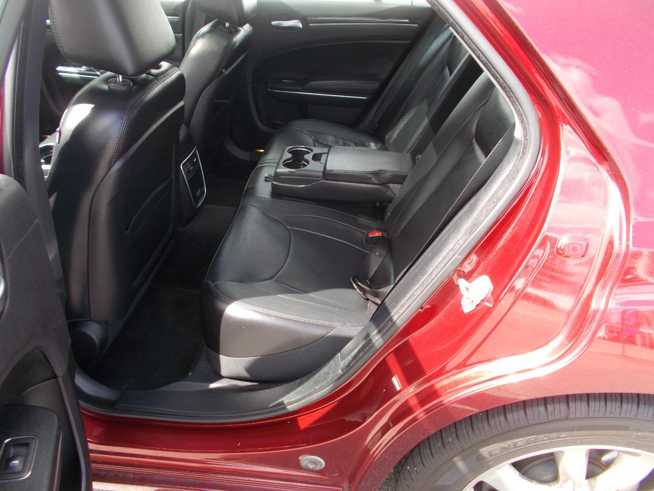 Chrysler 300 4dr Sdn Anniversary Edition AWD 2016