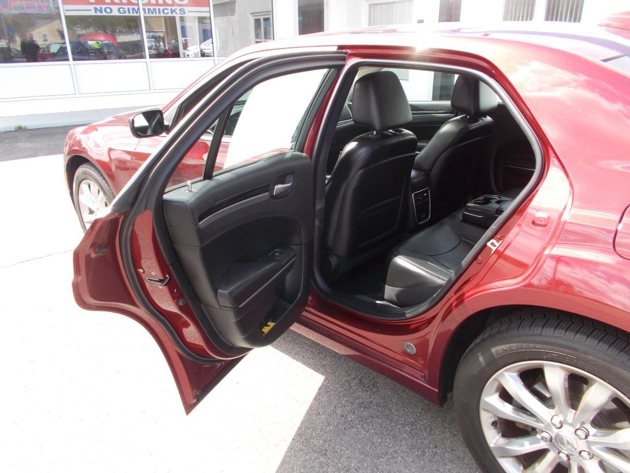 Chrysler 300 4dr Sdn Anniversary Edition AWD 2016