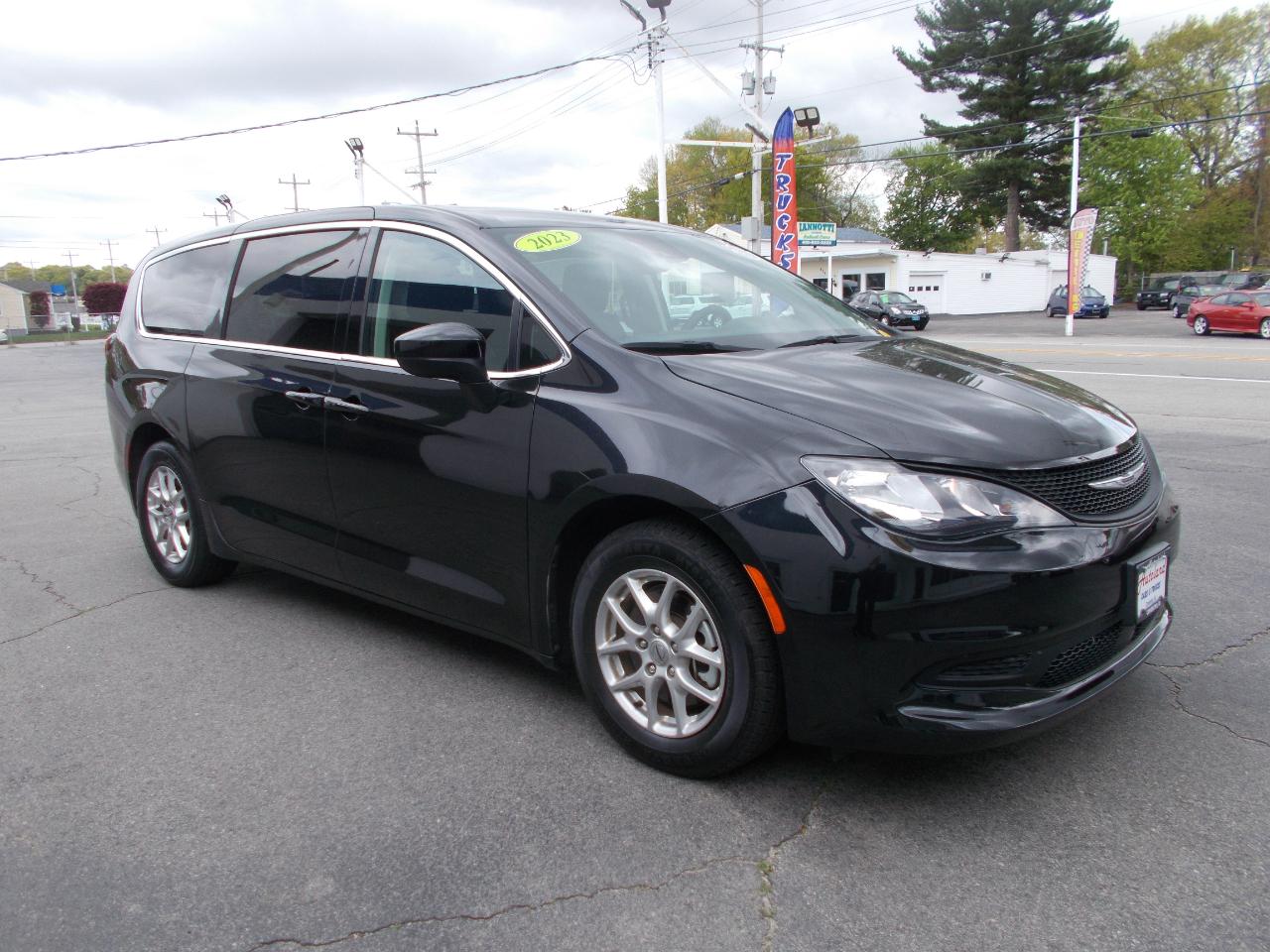 Chrysler Voyager LX FWD 2023