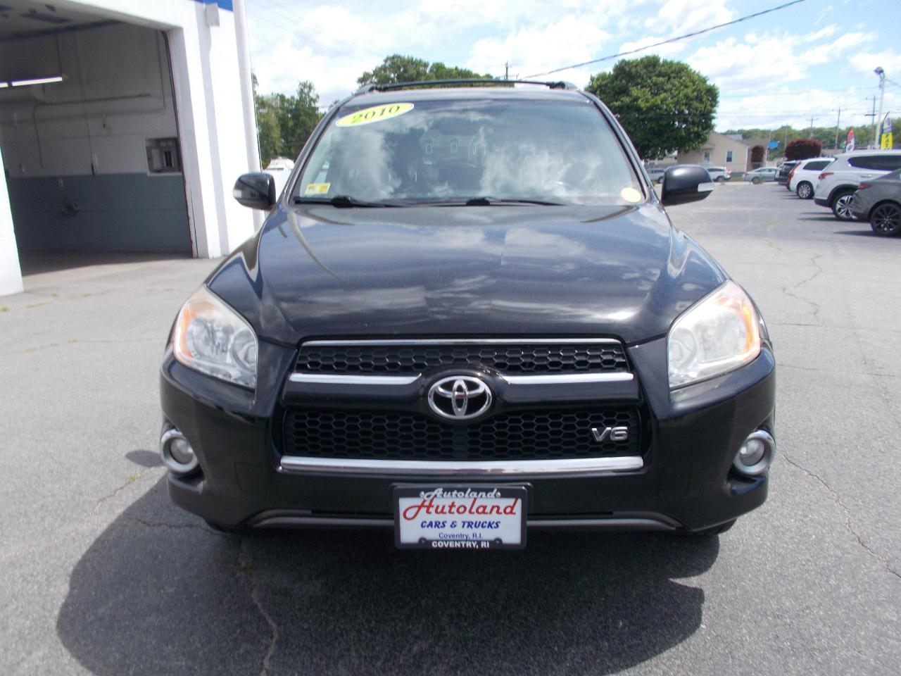 Toyota RAV4 4WD 4dr V6 5-Spd AT Ltd (Natl) 2010