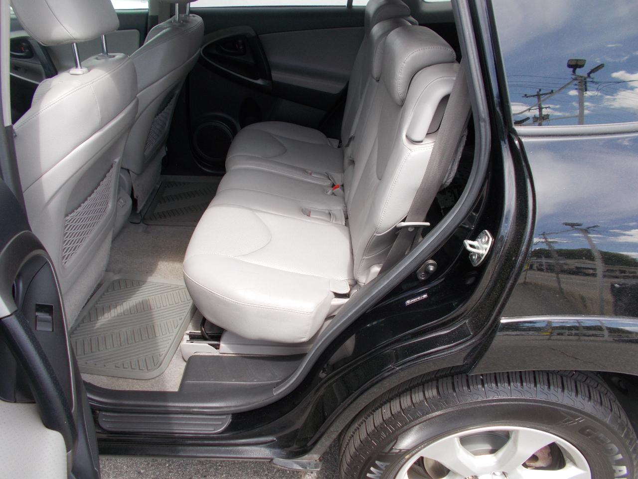 Toyota RAV4 4WD 4dr V6 5-Spd AT Ltd (Natl) 2010