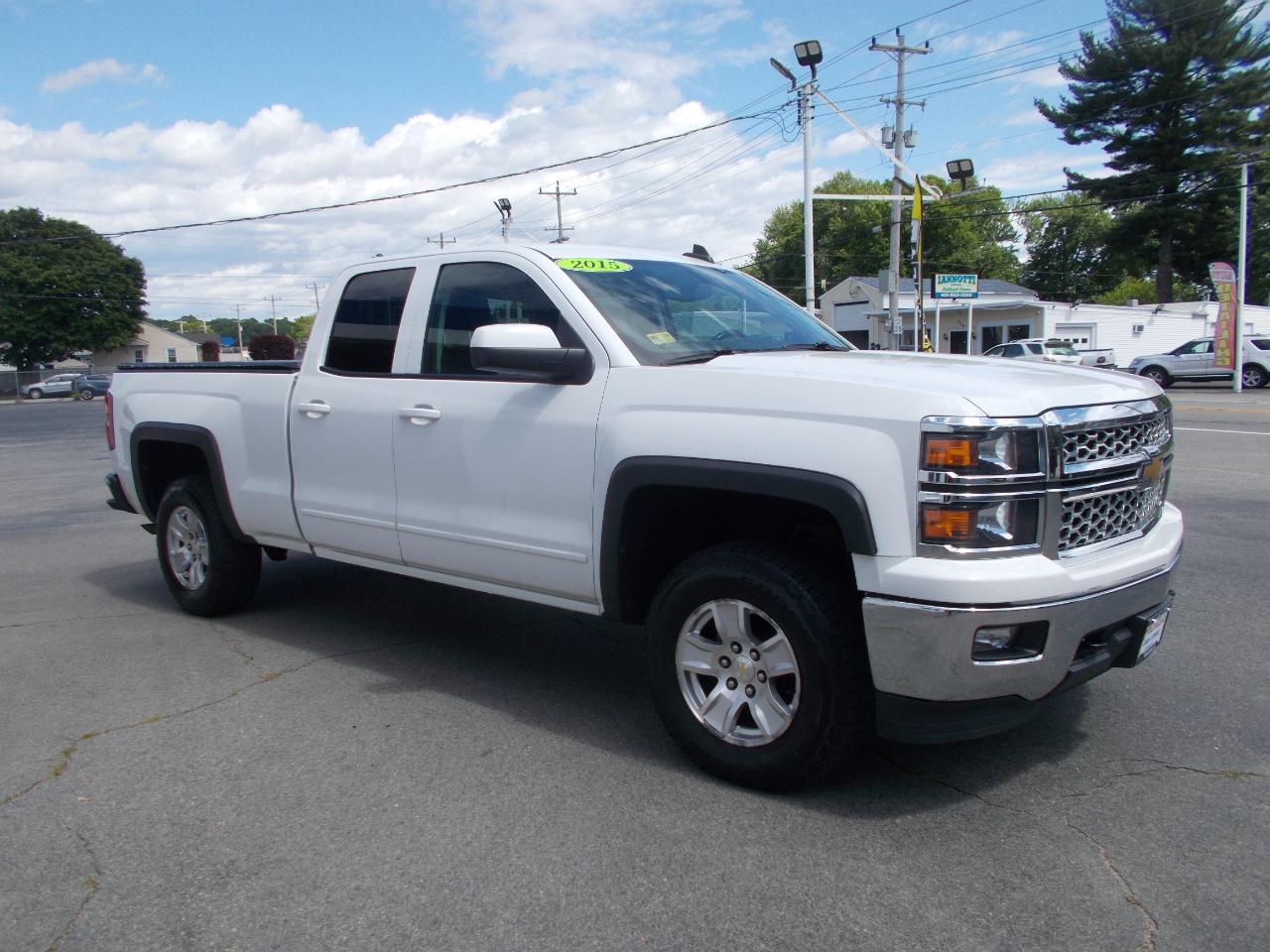 Chevrolet Silverado 1500 4WD Double Cab 143.5" LT w/1LT 2015