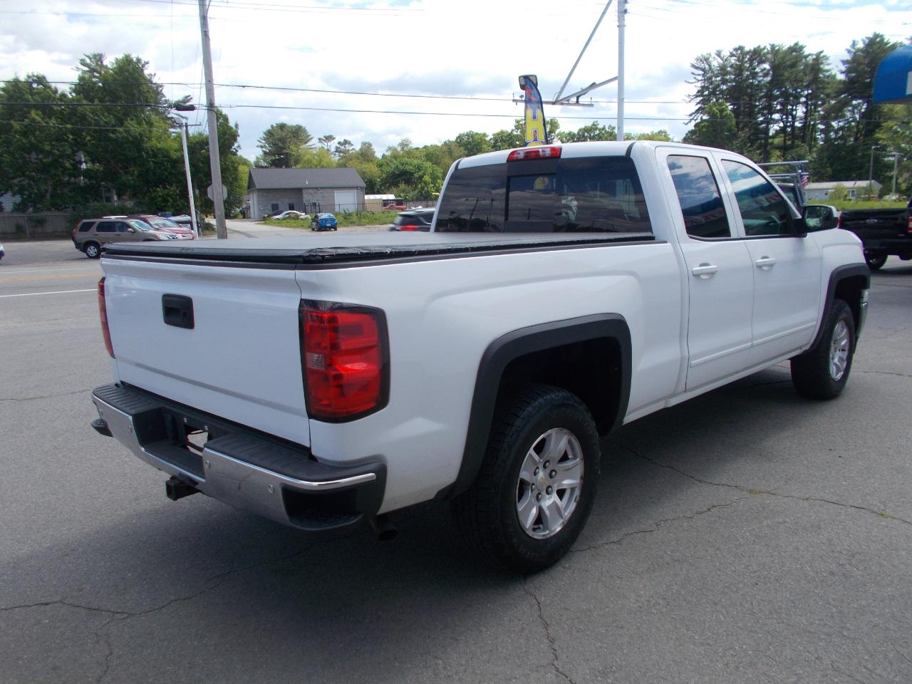 Chevrolet Silverado 1500 4WD Double Cab 143.5" LT w/1LT 2015