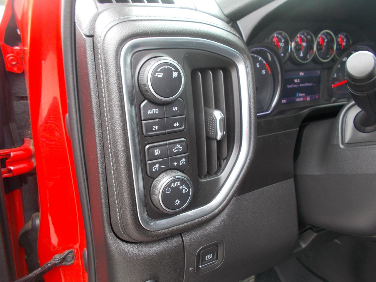 Chevrolet Silverado 1500 4WD Crew Cab 147" LT Trail Boss 2019