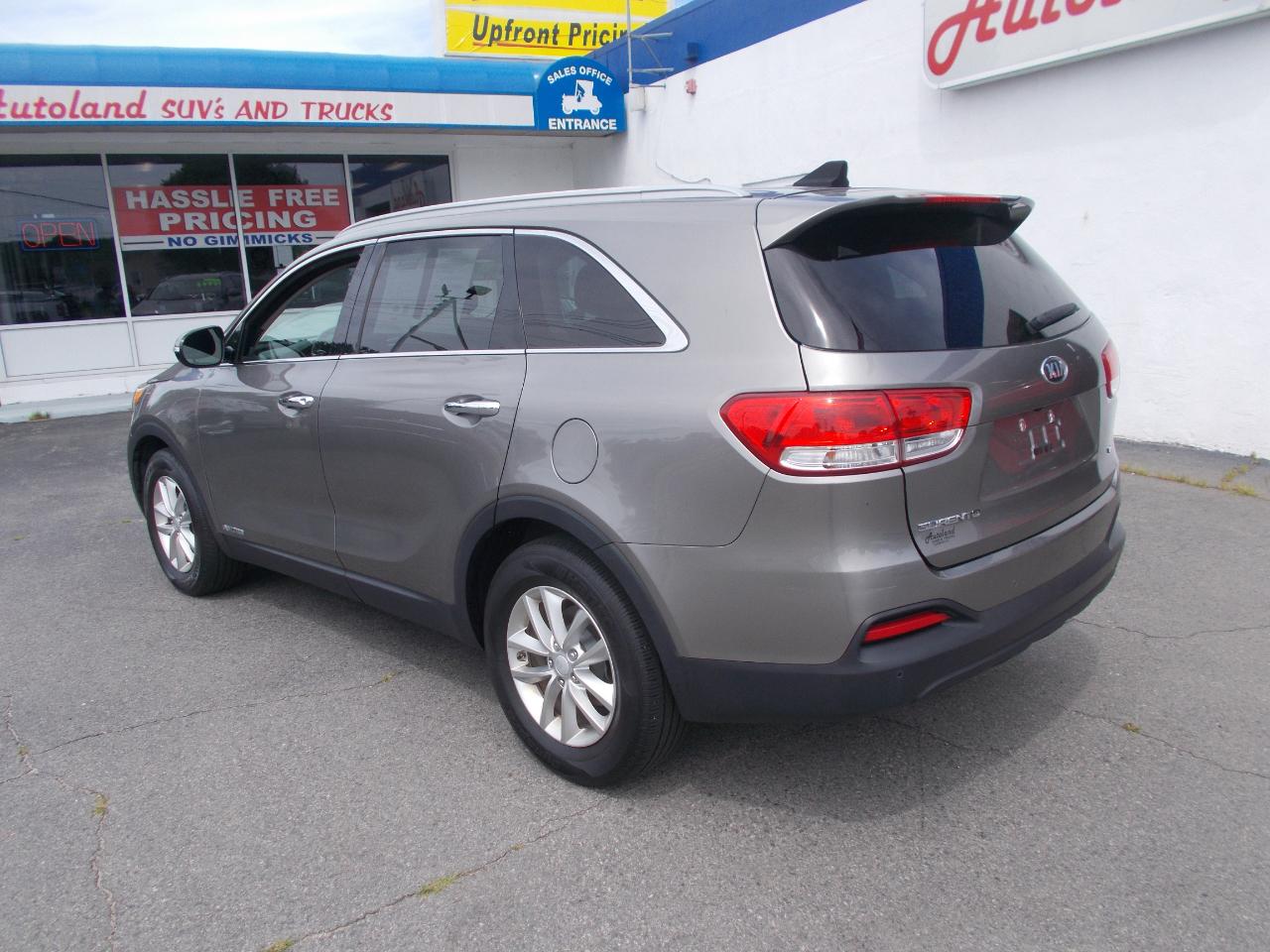 Kia Sorento AWD 4dr 3.3L LX 2016