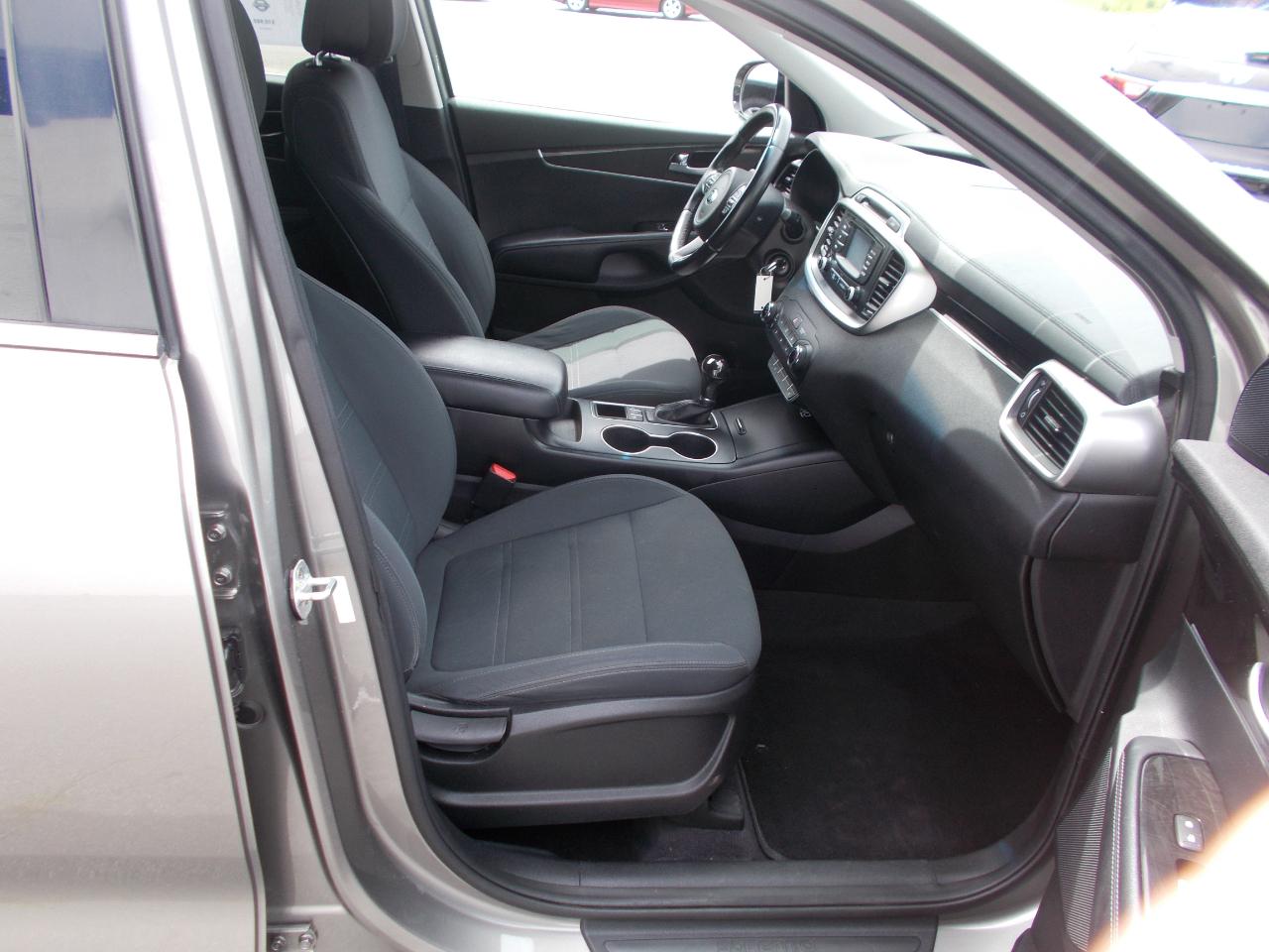 Kia Sorento AWD 4dr 3.3L LX 2016