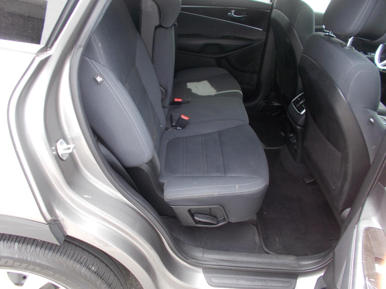 Kia Sorento AWD 4dr 3.3L LX 2016