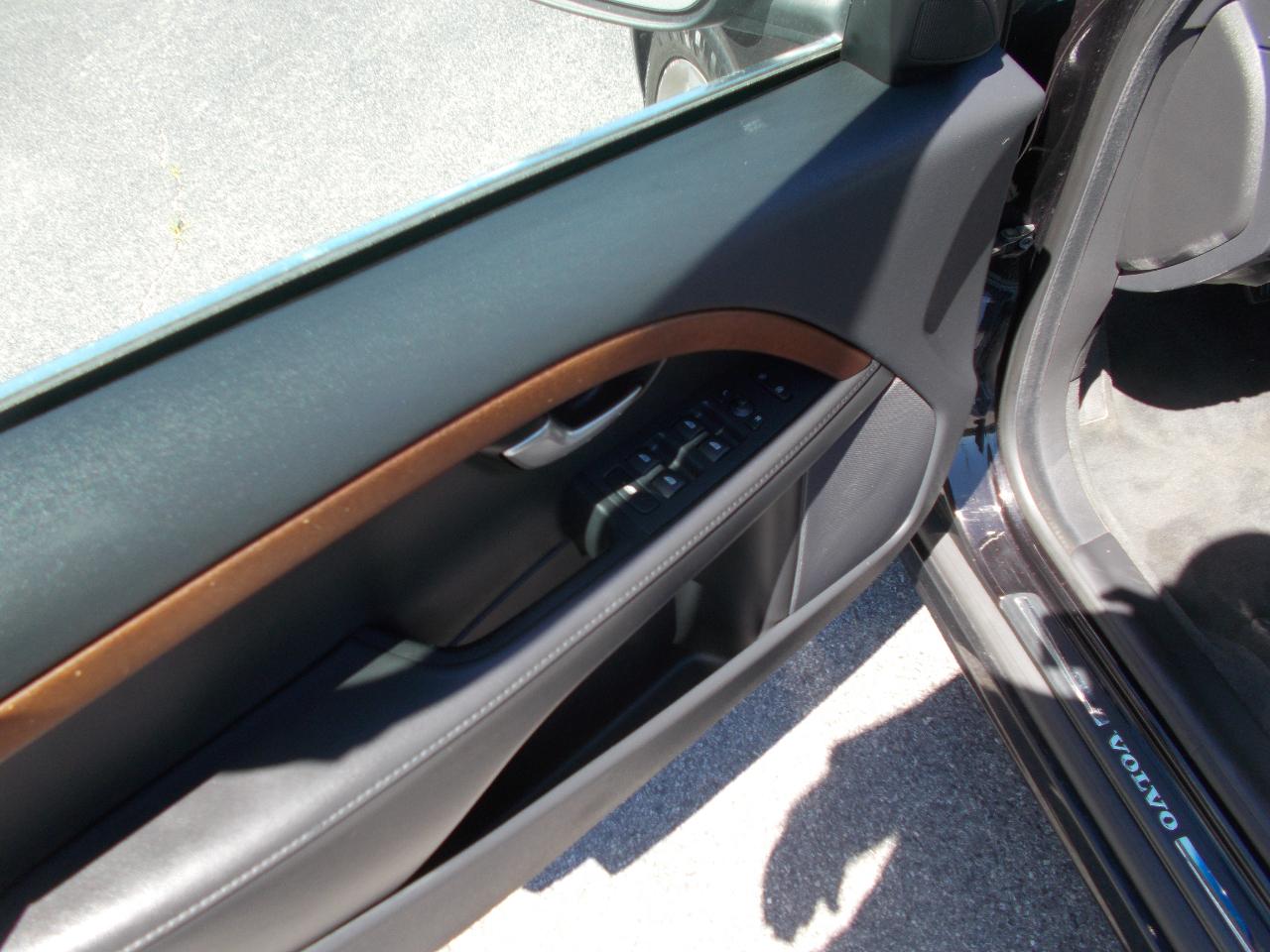 Volvo S80 4dr Sdn I6 Turbo AWD 2010