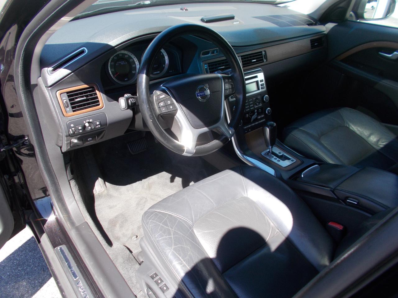 Volvo S80 4dr Sdn I6 Turbo AWD 2010