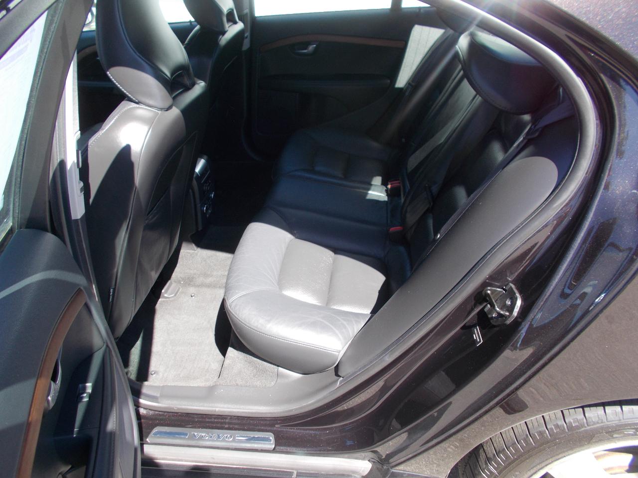 Volvo S80 4dr Sdn I6 Turbo AWD 2010