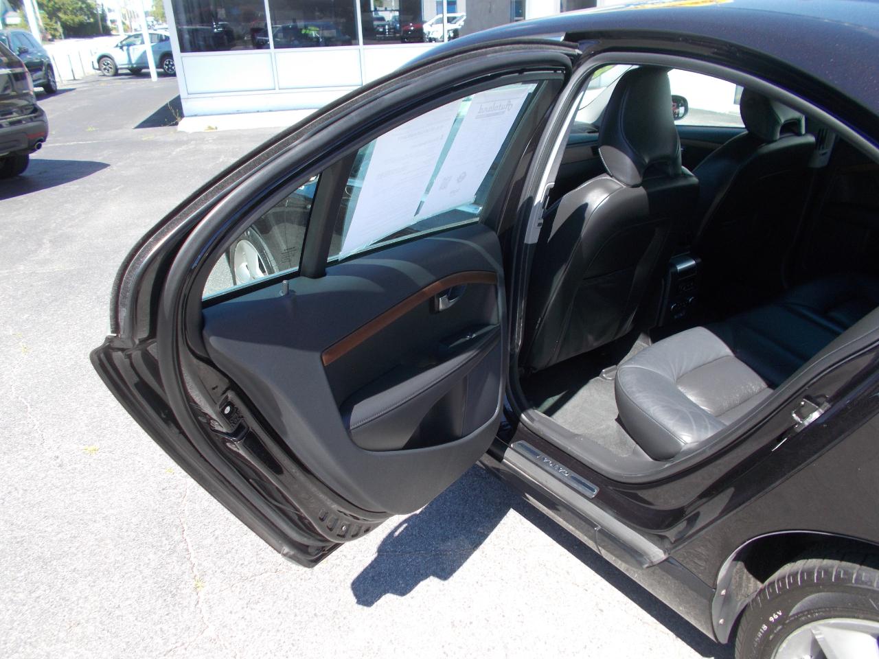 Volvo S80 4dr Sdn I6 Turbo AWD 2010