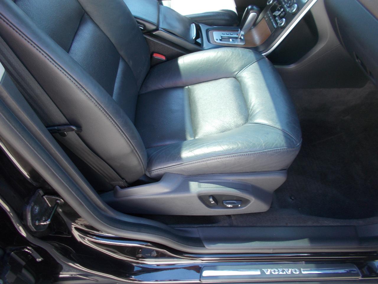 Volvo S80 4dr Sdn I6 Turbo AWD 2010