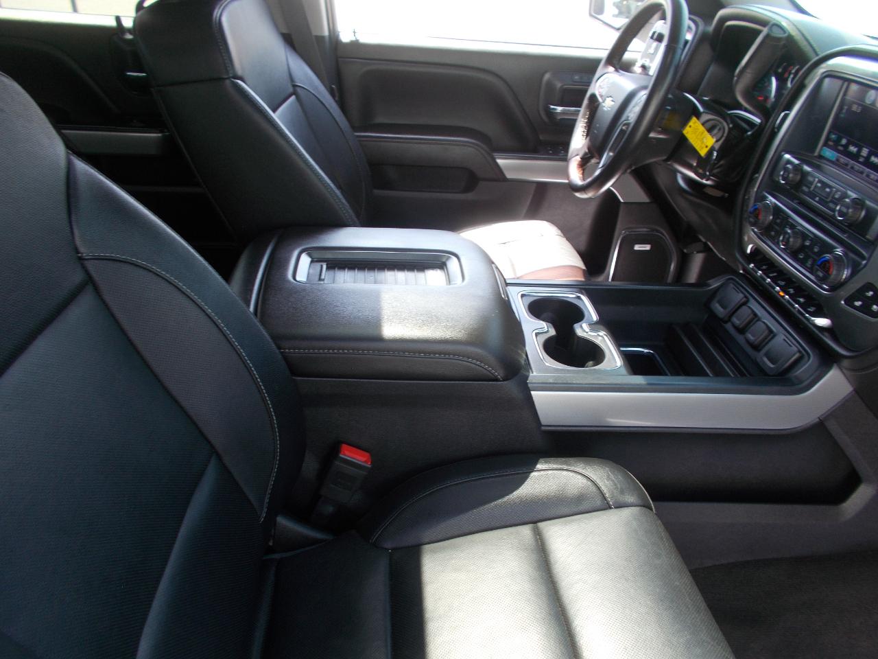 Chevrolet Silverado 1500 4WD Crew Cab 143.5" LTZ w/2LZ 2017