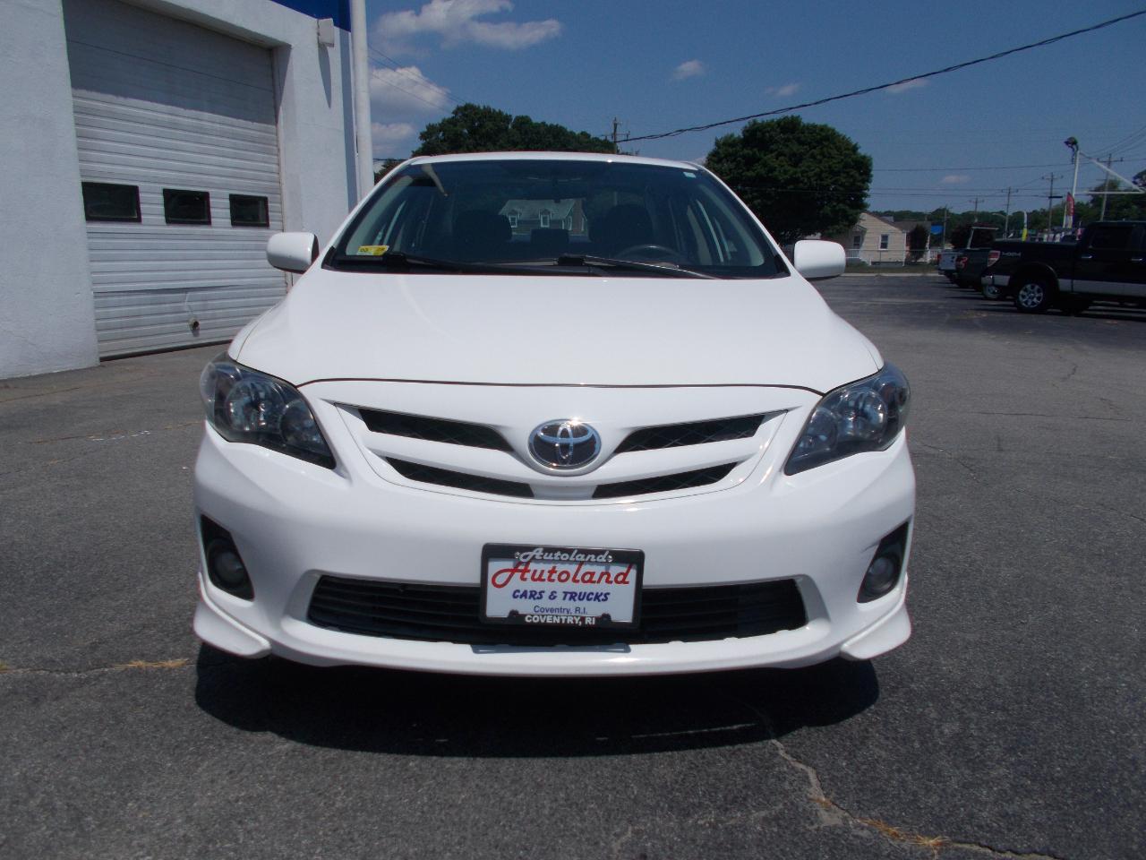 Toyota Corolla 4dr Sdn Auto LE (Natl) 2012